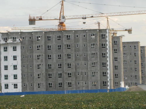 新疆兵團農(nóng)五師八十一團廉租住房主體工程完工，房屋建筑工程取得新進(jìn)展